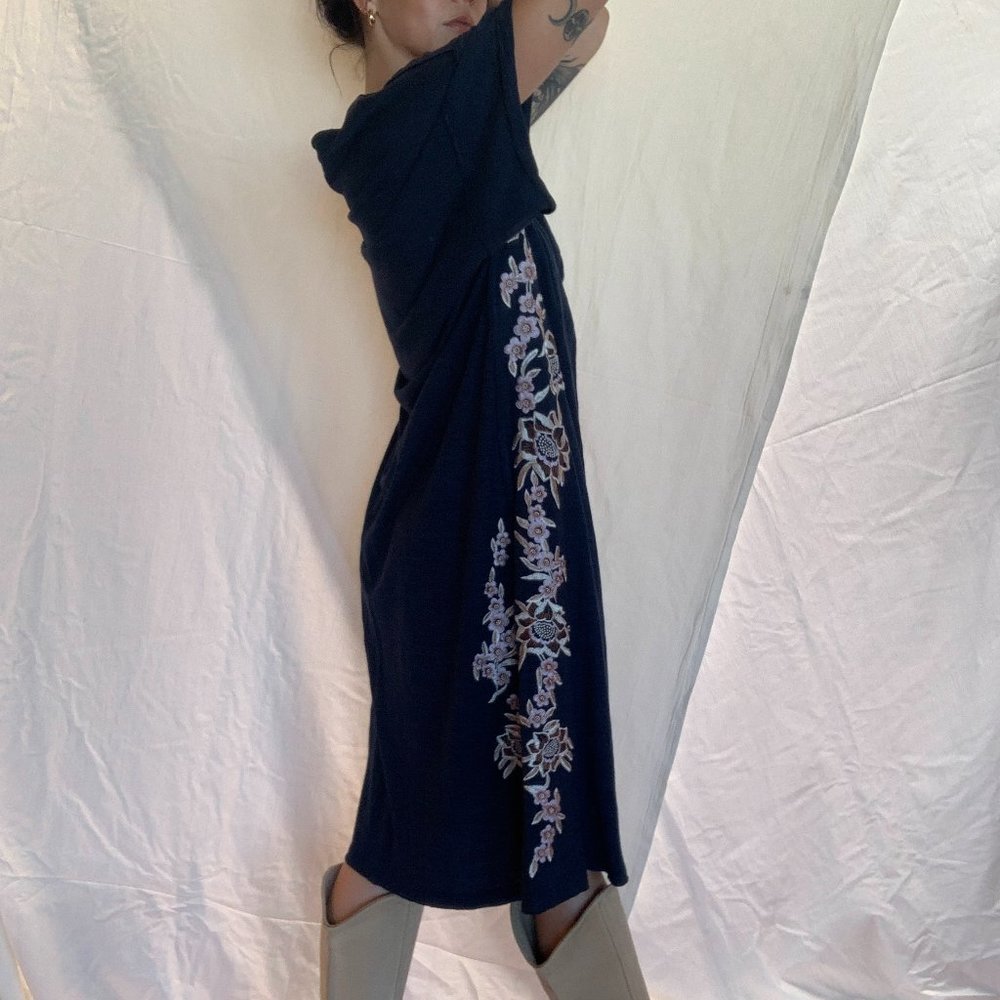 Appliqué Jersey Knit T-Shirt Midi Dress
